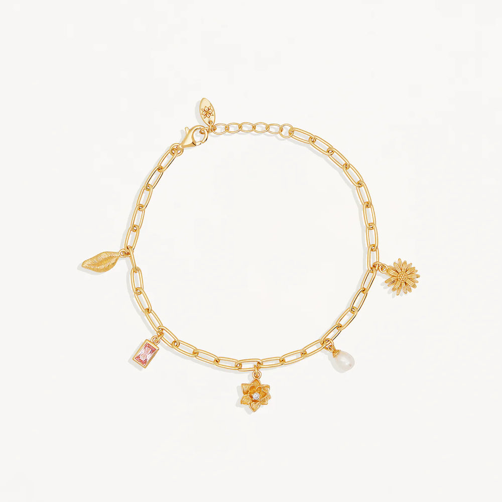 By Charlotte  - Bloom With Grace Bracelet in Gold