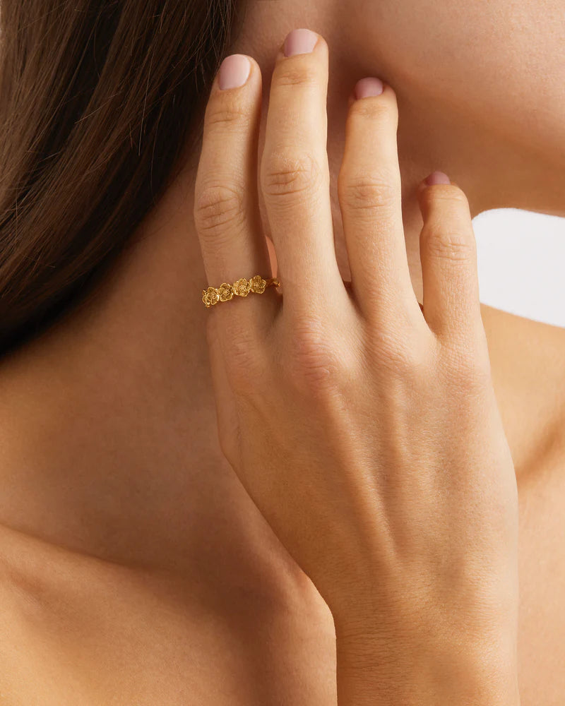 By Charlotte - Bloom With Grace Ring in Gold