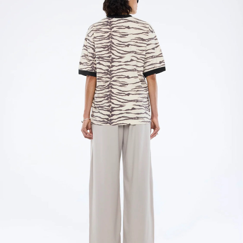 
                      
                        Ena Pelly - Tiger Team Tee
                      
                    