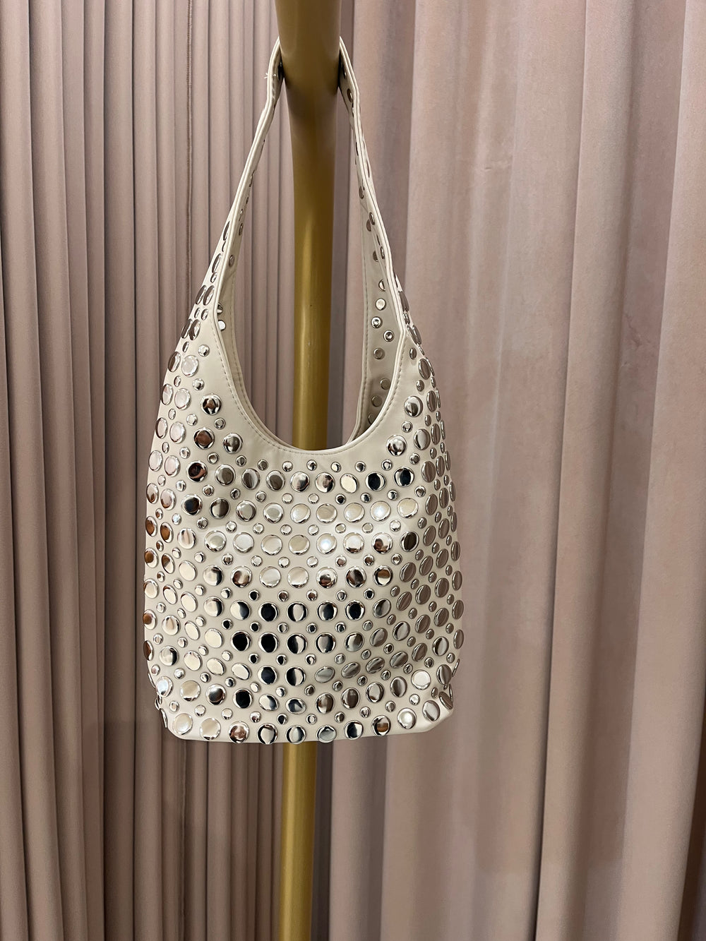 We Are Emte - Sloane Studded Bag in Vanilla