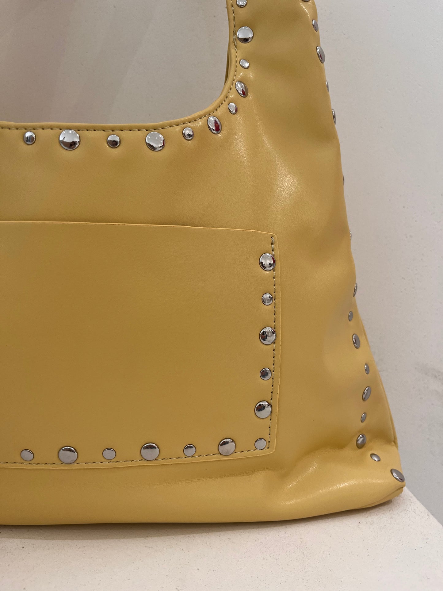 We Are Emte - April Studded Bag in Custard