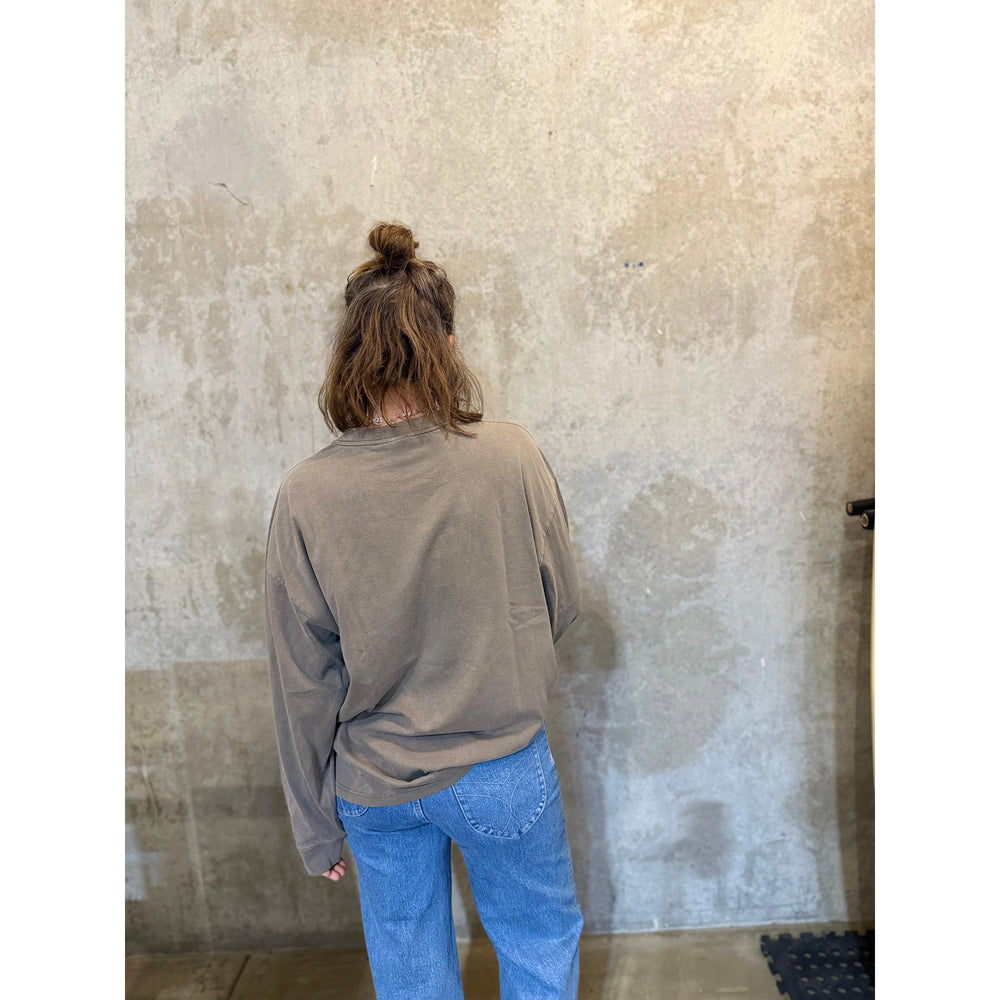 
                      
                        Amilita - Expansion Long Sleeve Tee
                      
                    