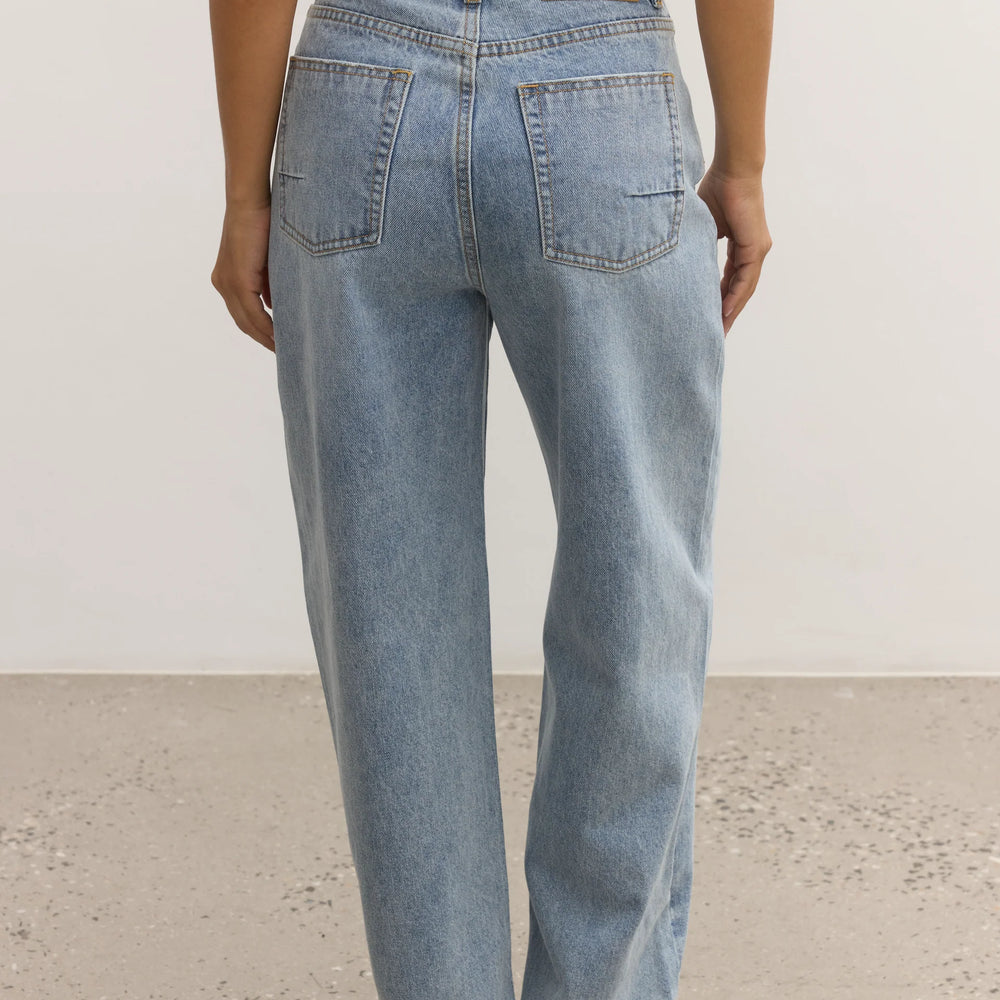 
                      
                        Bayse - Vera Jean in Atlanta
                      
                    