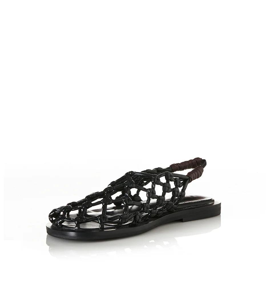 Alias Mae -Elki in Black