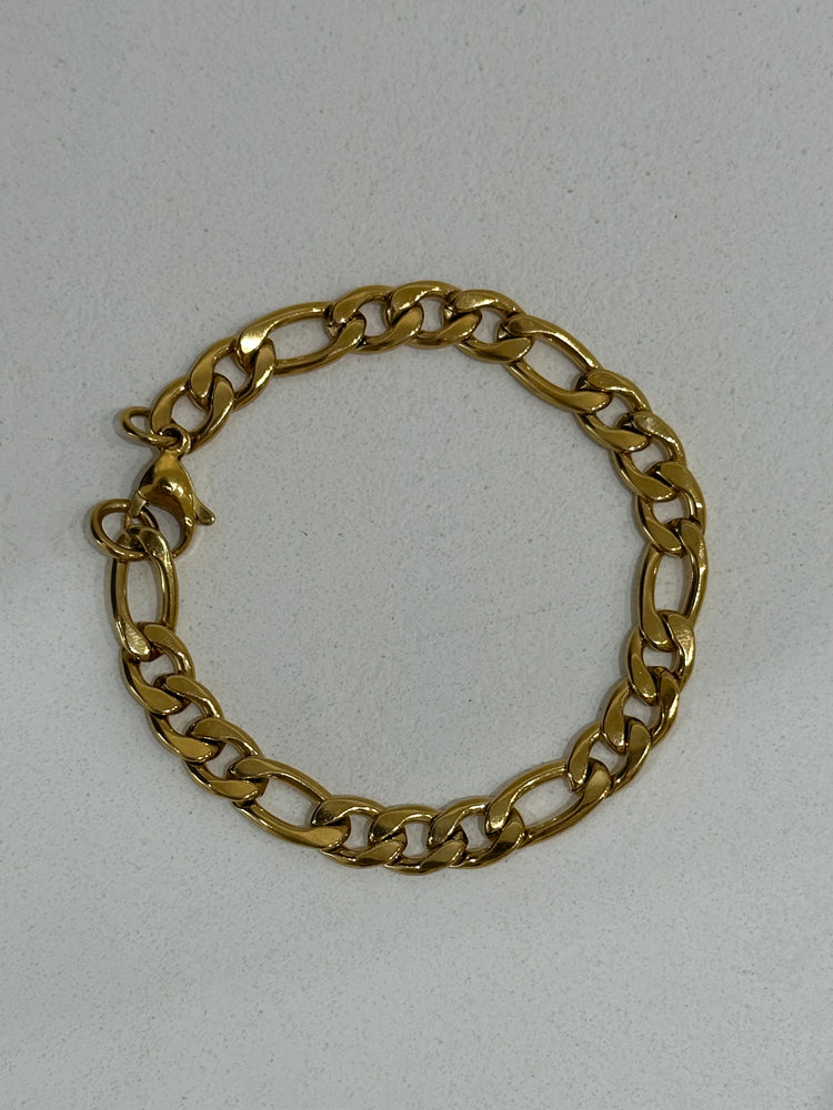 
            
                Load image into Gallery viewer, We Are Emte- Link Up Bracelet in Gold
            
        