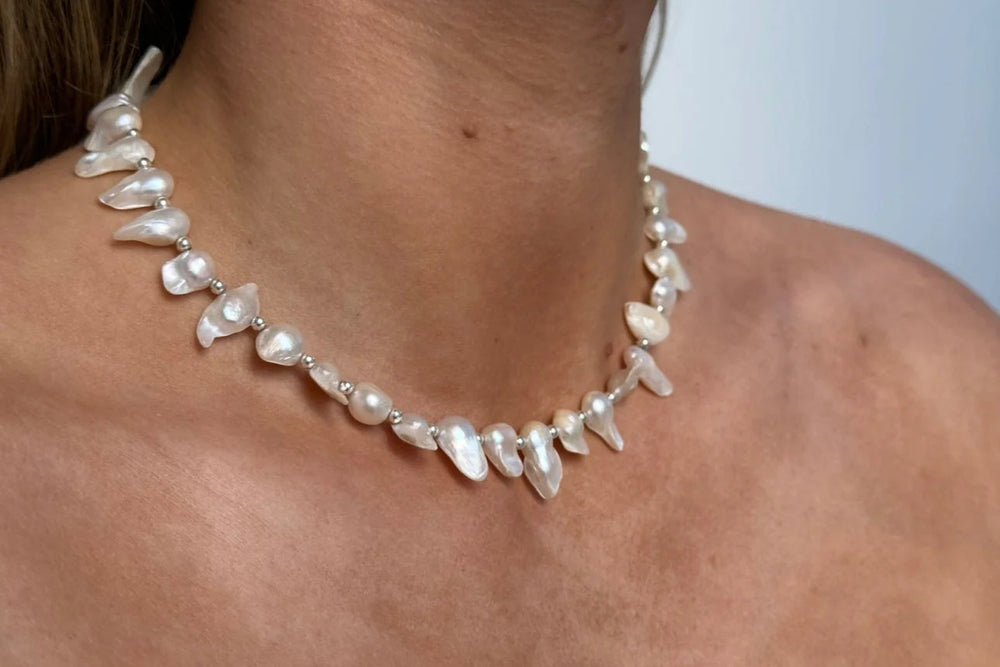 Käärme Jewels - Chunky Pearl Necklace in Silver