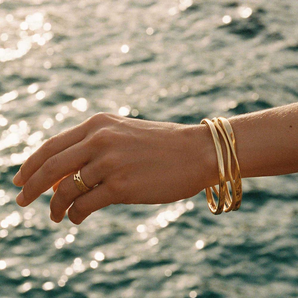Kirstin Ash - Fold Bangle in Gold