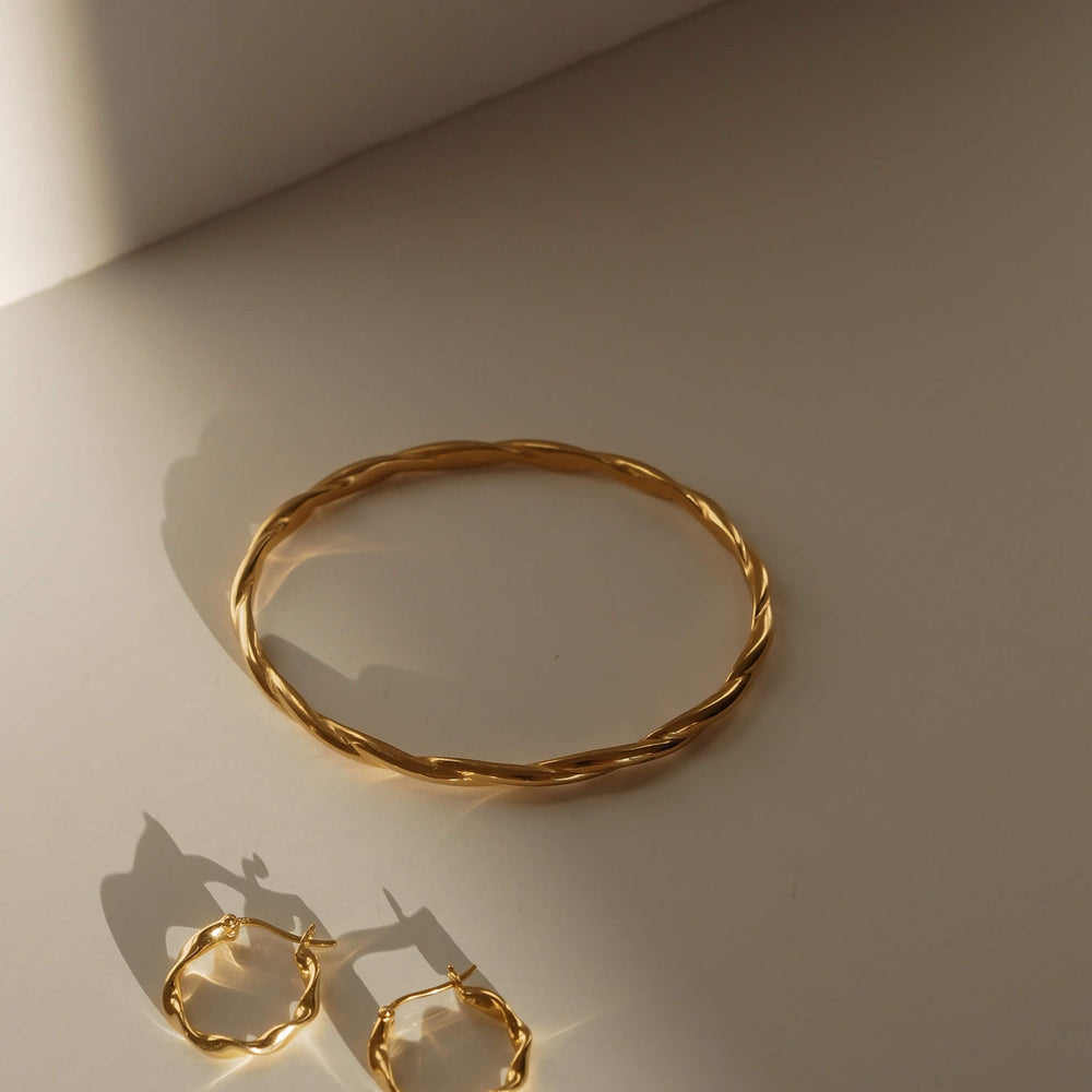 Kirstin Ash - Wave Hoops in Gold
