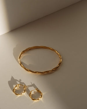 Kirstin Ash - Wave Hoops in Gold