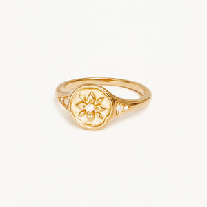 By Charlotte - Lotus Signet Ring In Gold
