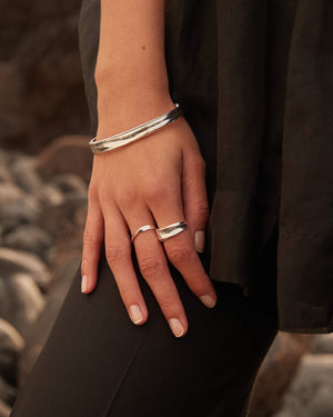 
            
                Load image into Gallery viewer, Kirstin Ash - Fold Band Ring in Silver
            
        