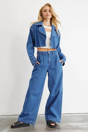 
            
                Load image into Gallery viewer, Sovere - Advance Multi-Wear Denim Trench in Mid Blue
            
        