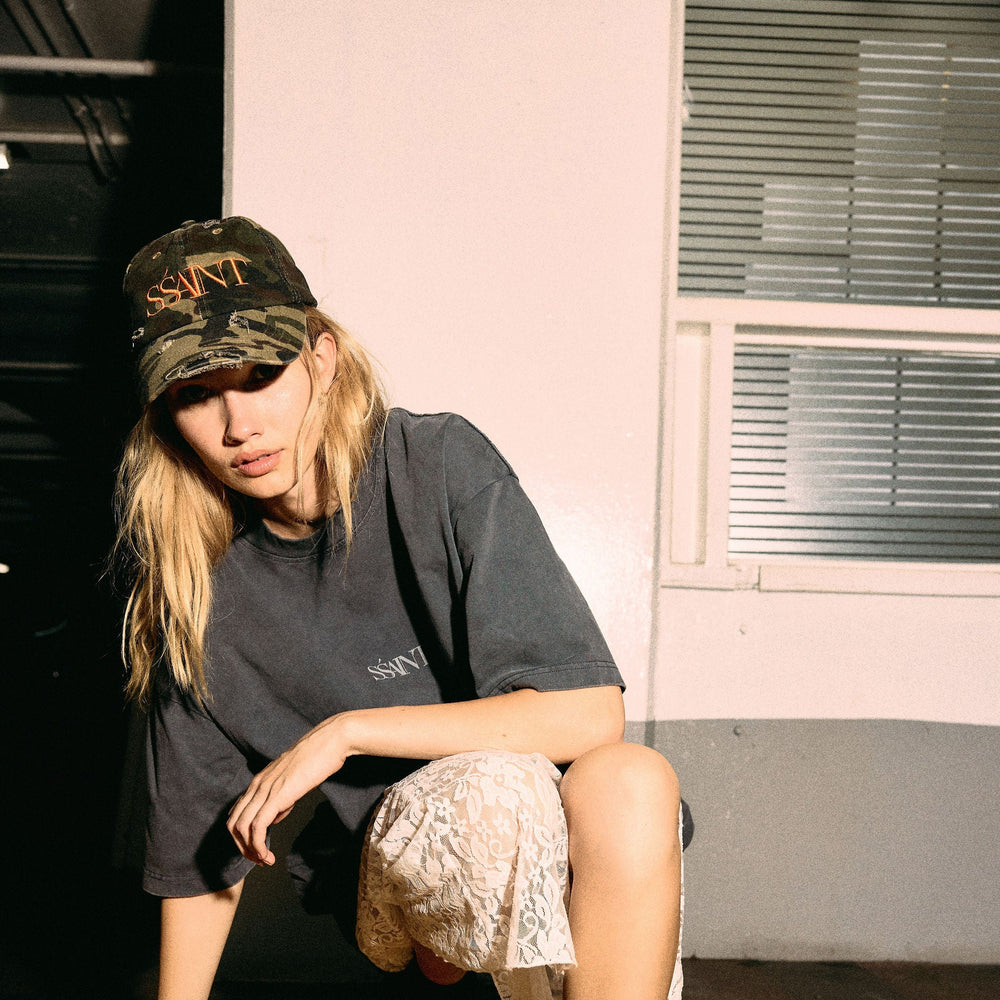 
                      
                        SSAINT - No Vacancy Tee in Charcoal Acid Wash
                      
                    