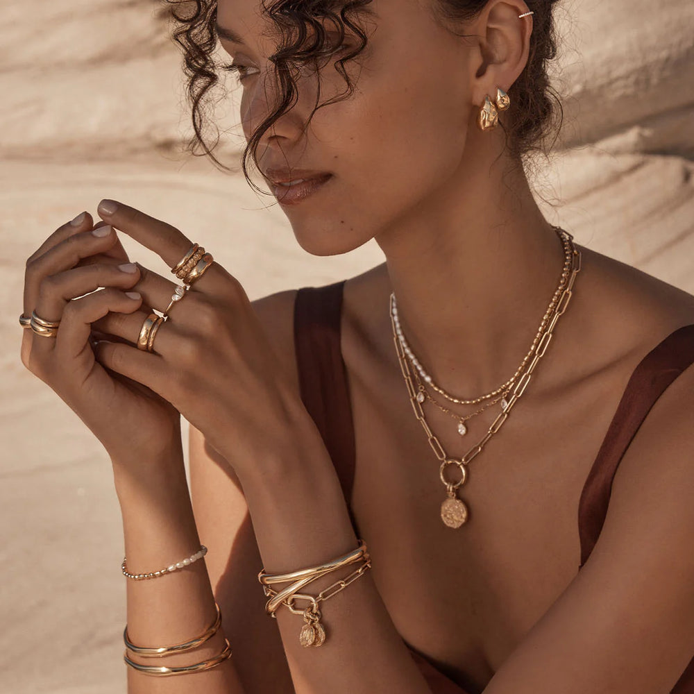 
                      
                        By Charlotte  - With Love Annex Link Bracelet in Gold - 19cm
                      
                    