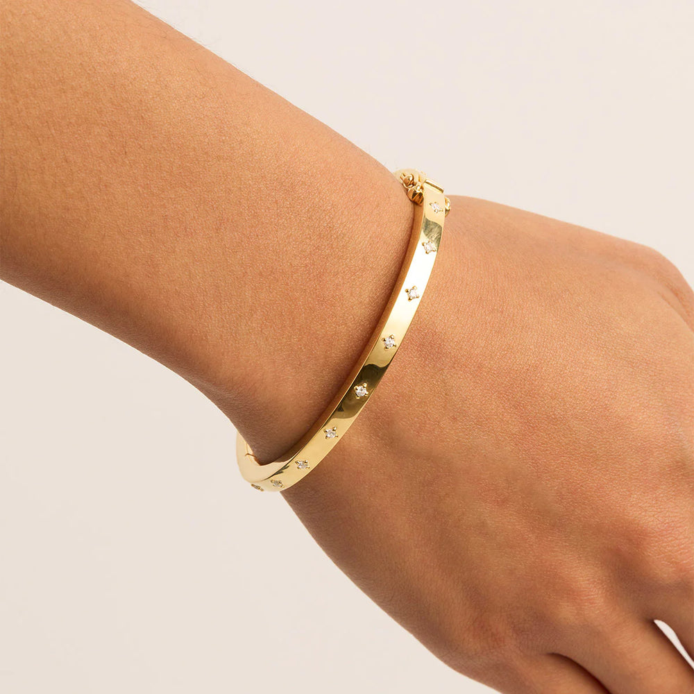 By Charlotte - Live in Love Hinged Bracelet in Gold