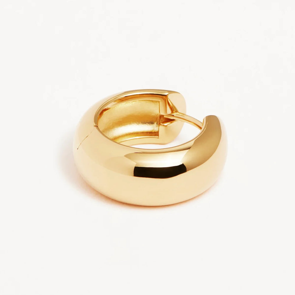 
                      
                        By Charlotte - Bold Small Hoops in Gold
                      
                    