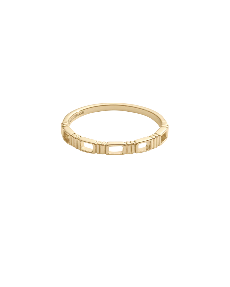 Kirstin Ash - Elysium Chain Ring in 9k Solid Gold