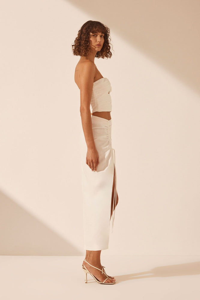 
            
                Load image into Gallery viewer, Shona Joy - Blanc Linen Strapless Cut Out Ruched Top in Ivory
            
        