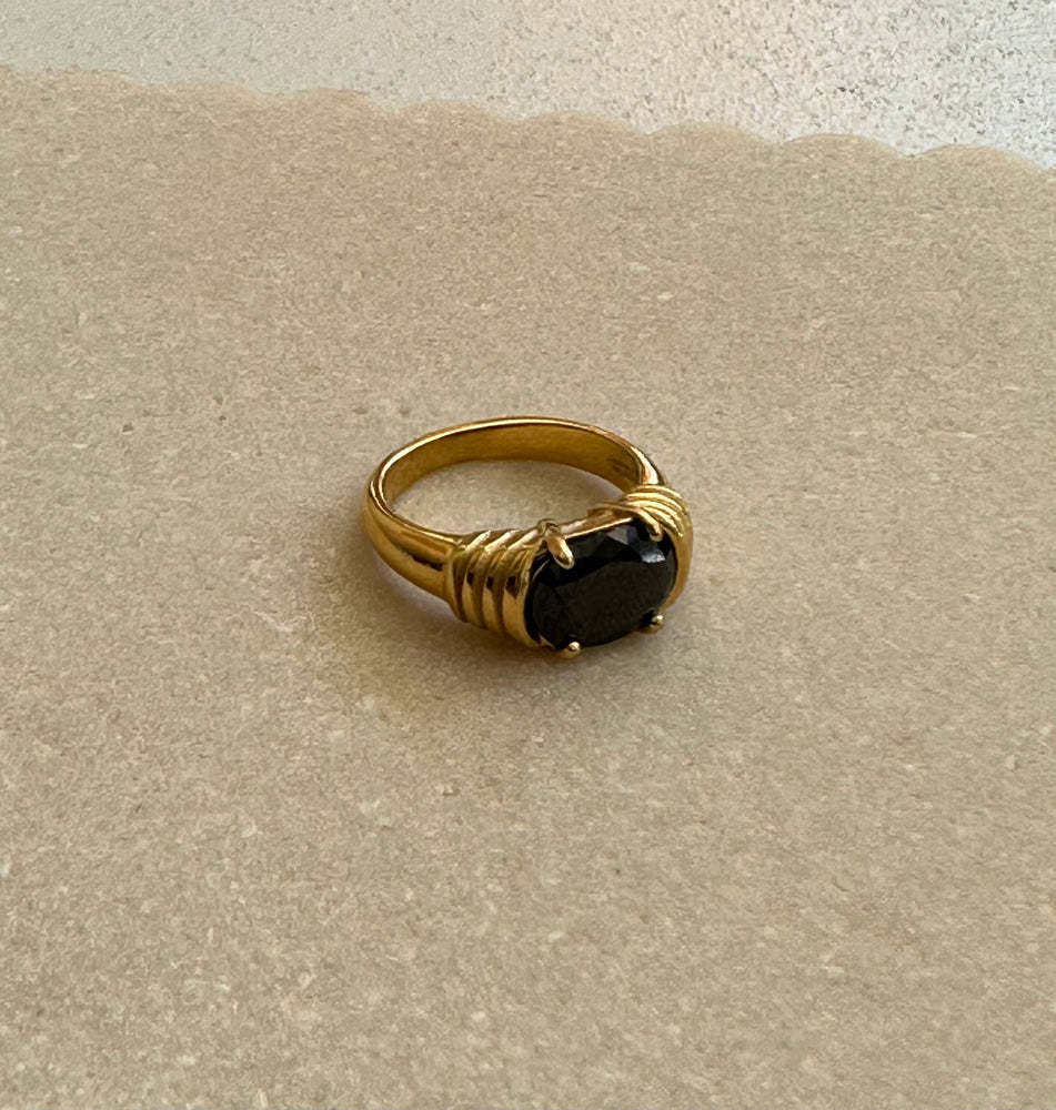 
            
                Load image into Gallery viewer, We Are Emte- Bella Ring in Onyx Stone
            
        