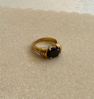 We Are Emte- Bella Ring in Onyx Stone