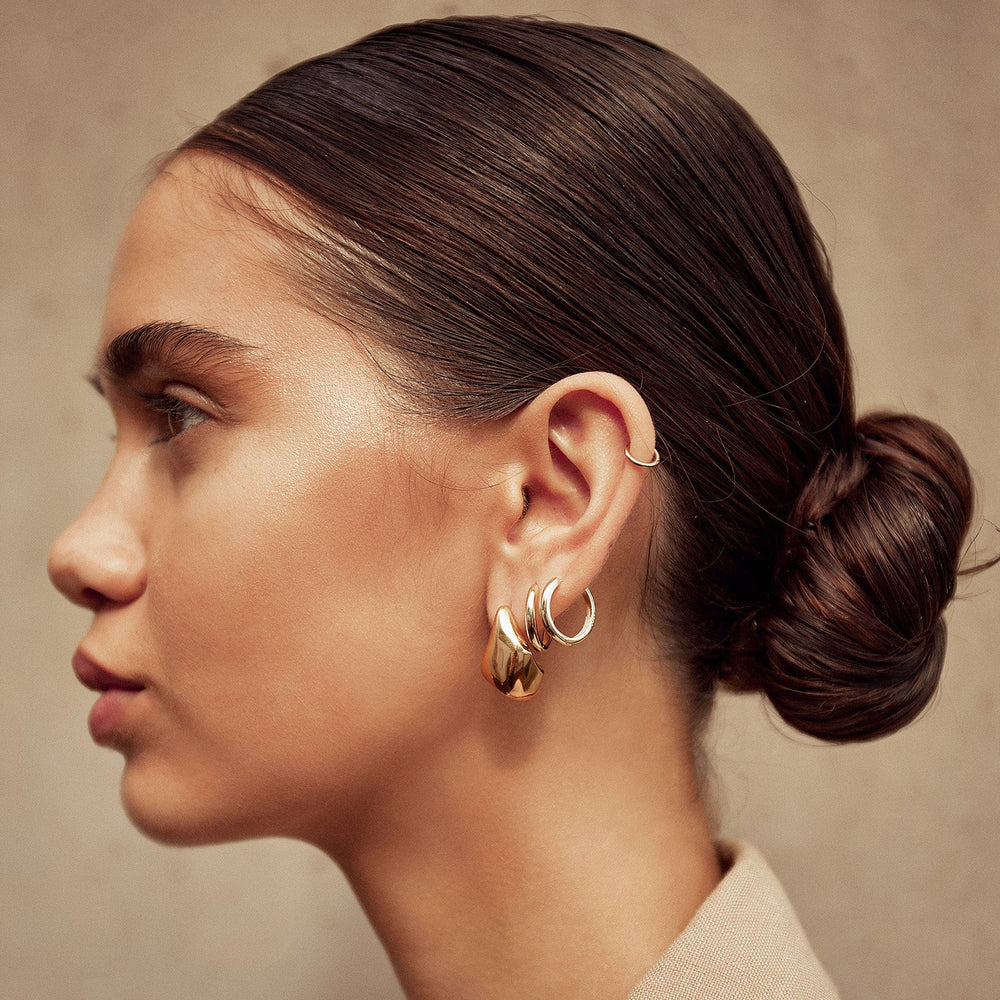 
            
                Load image into Gallery viewer, Arms of Eve - Delphine Earrings in Gold
            
        