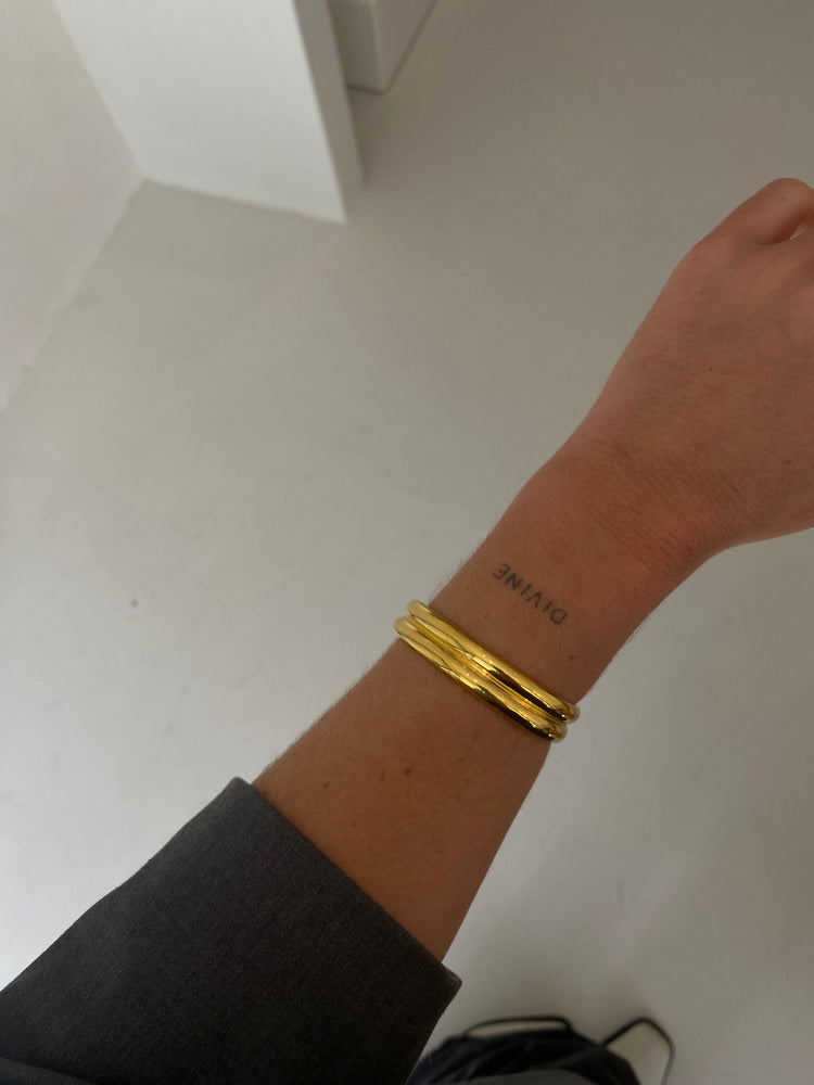 We Are Emte - Double Cuff in Gold